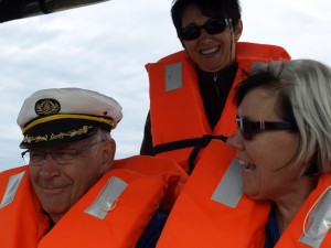 Kapitän Lori mit Frauen Crew